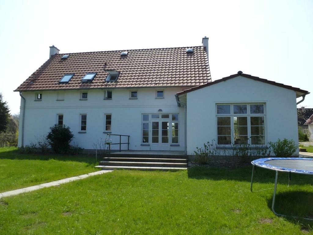 Traumhaftes Luxus-Ferienhaus Warnkenhagen  外观 照片